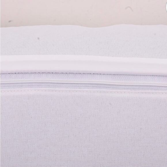 Pillow covers - Pomegranate and Bird - 18” x 18” Multi Color. Zipper closure. - Picture 3 of 3